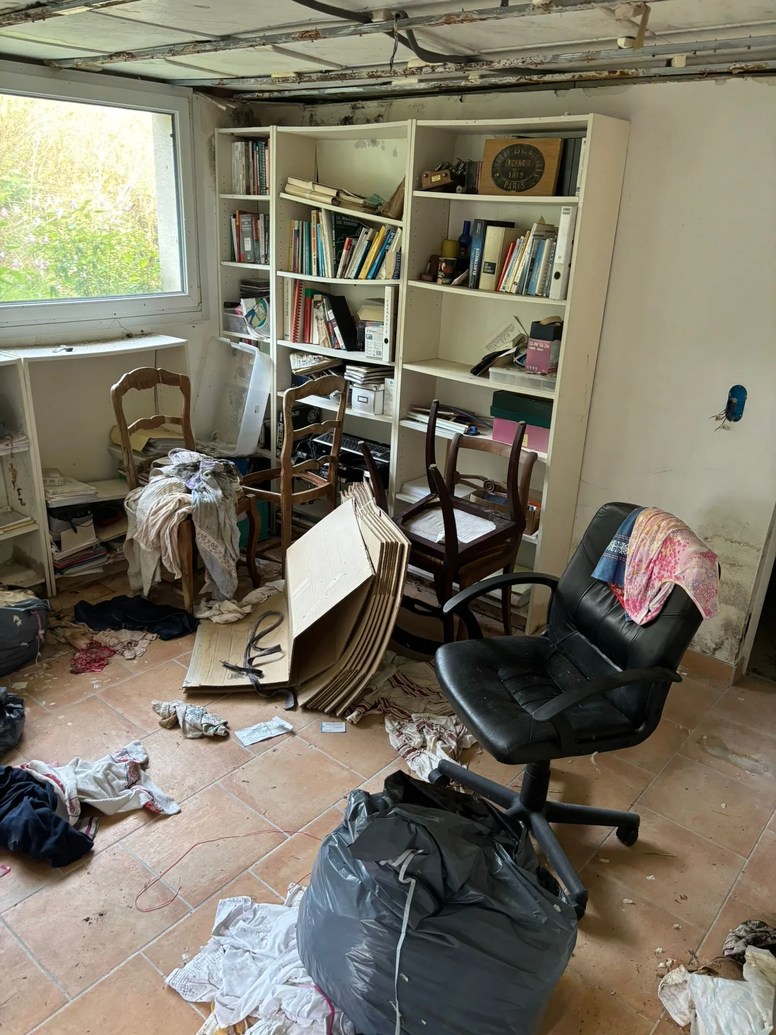 Comment gérer la cohabitation avec d’autres occupants (colocation, famille) pendant les travaux à Versailles et ses environs avec SOS DC Comment gérer la cohabitation avec d’autres occupants (colocation, famille) pendant les travaux à Versailles et ses environs avec SOS DC
